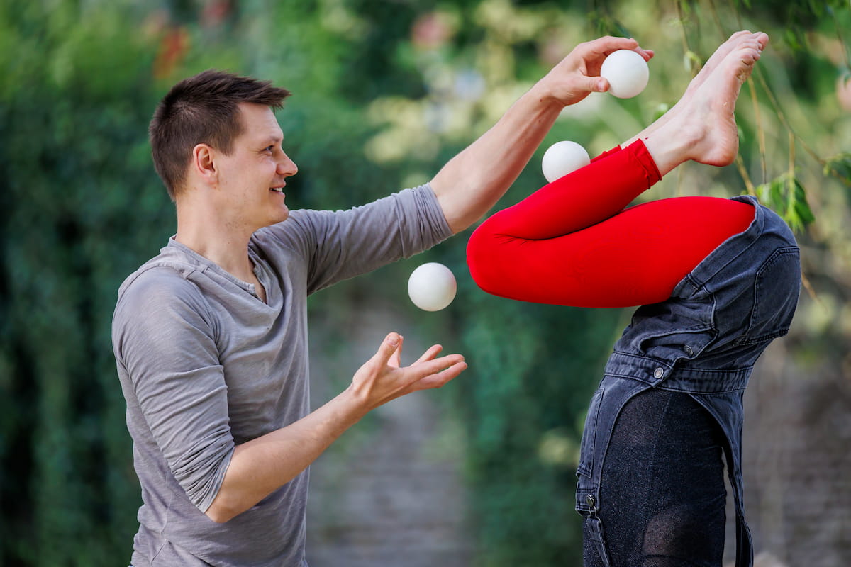 Opening with Bal(les) – Compagnie Zalataï (FR)